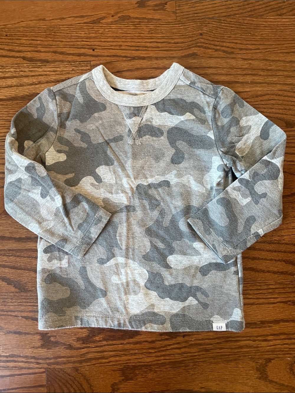 GAP Gray Camo Long Sleeve Tee